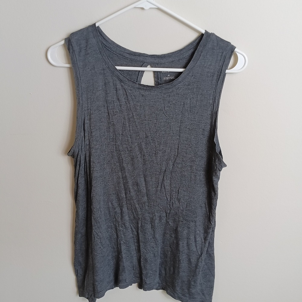 Halogen Tank Top Womens Medium Gray Excellent Keyhole Back Split Hem Activewear